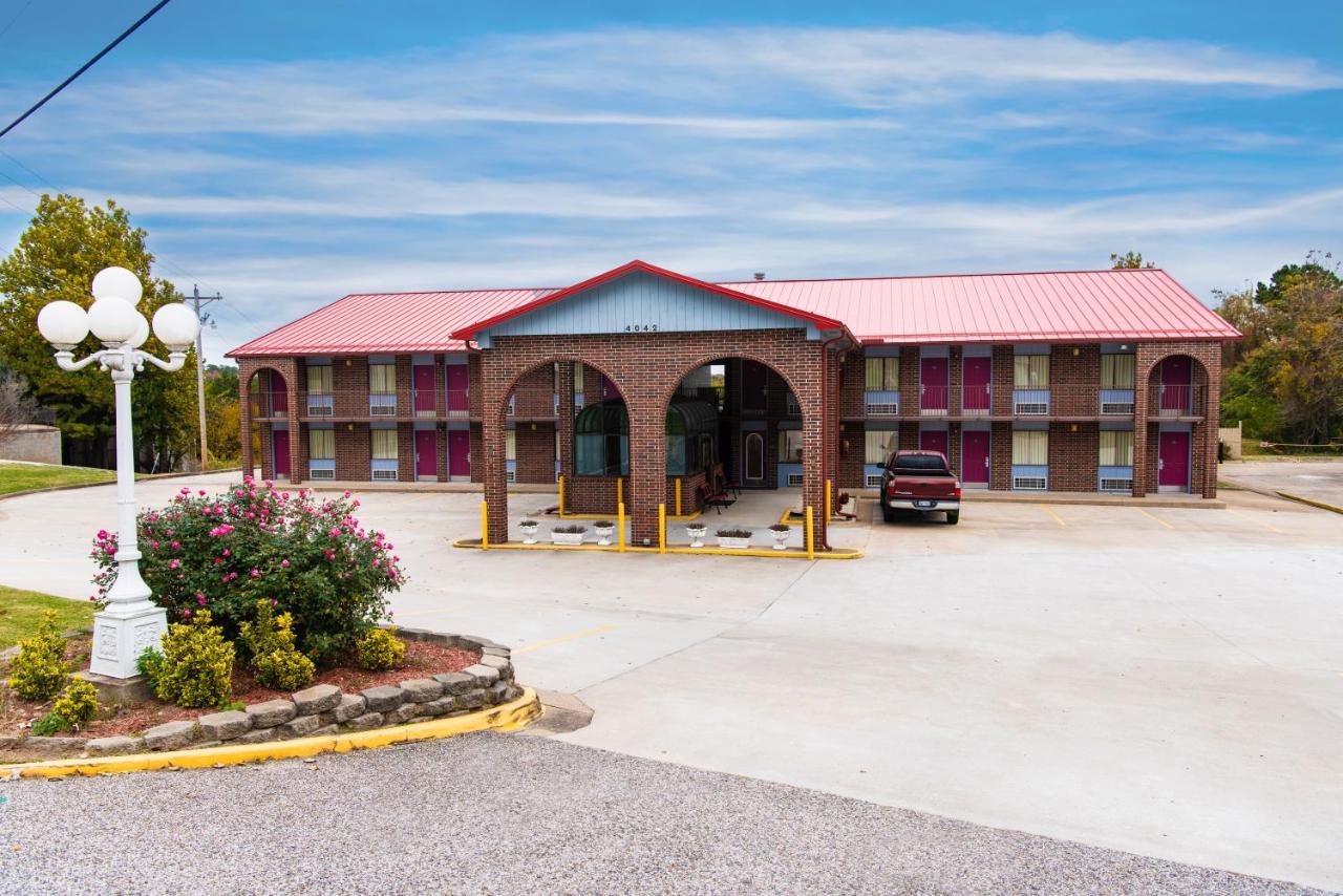 Express Inn Юрика Спрингс Экстерьер фото