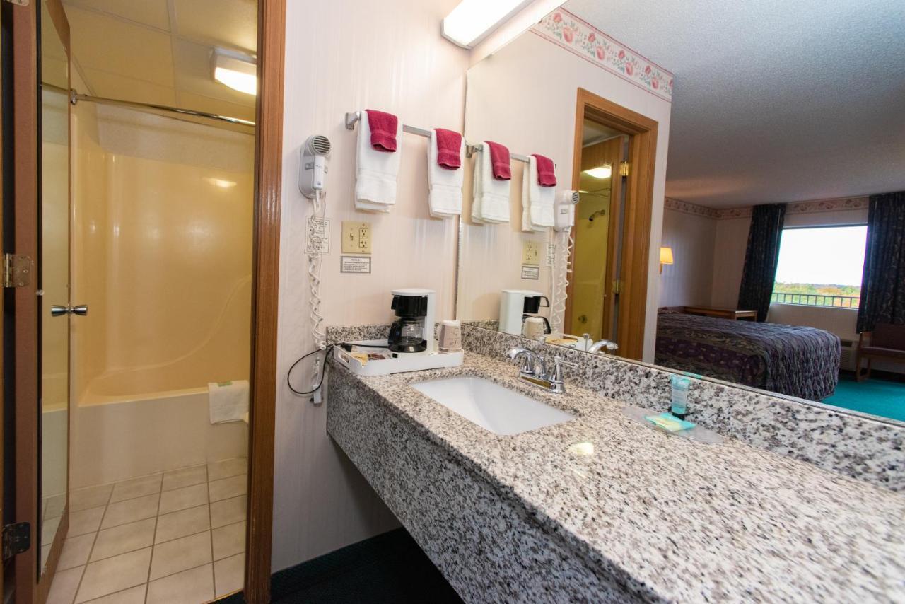 Express Inn Юрика Спрингс Экстерьер фото