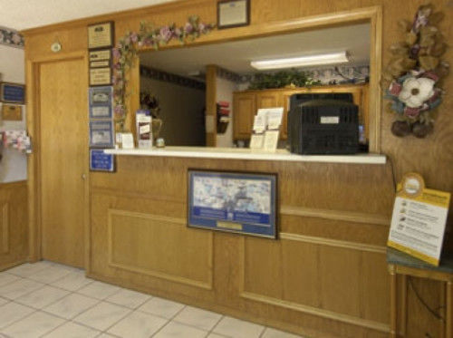 Express Inn Юрика Спрингс Экстерьер фото